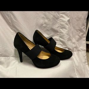 NIB Gianni Bini Black Suede feel heels 6m
